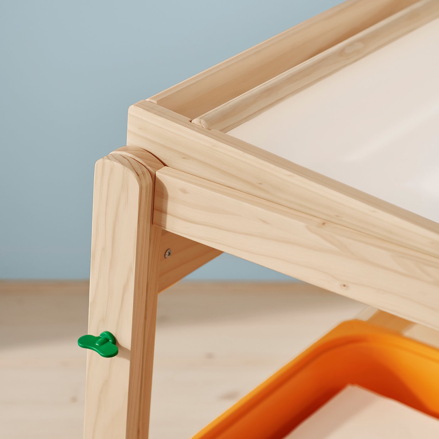 FLISAT Children's desk, height adjustable/green, 97x77x65 cm