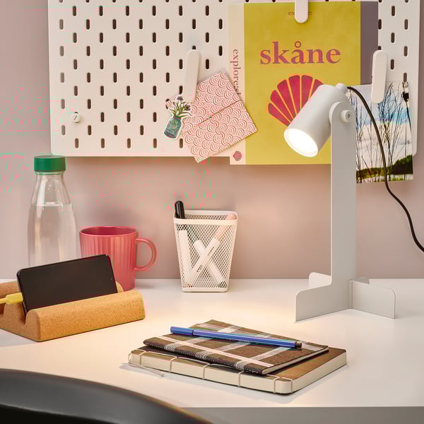 FLOTTILJ - Desk lamp, beige ,