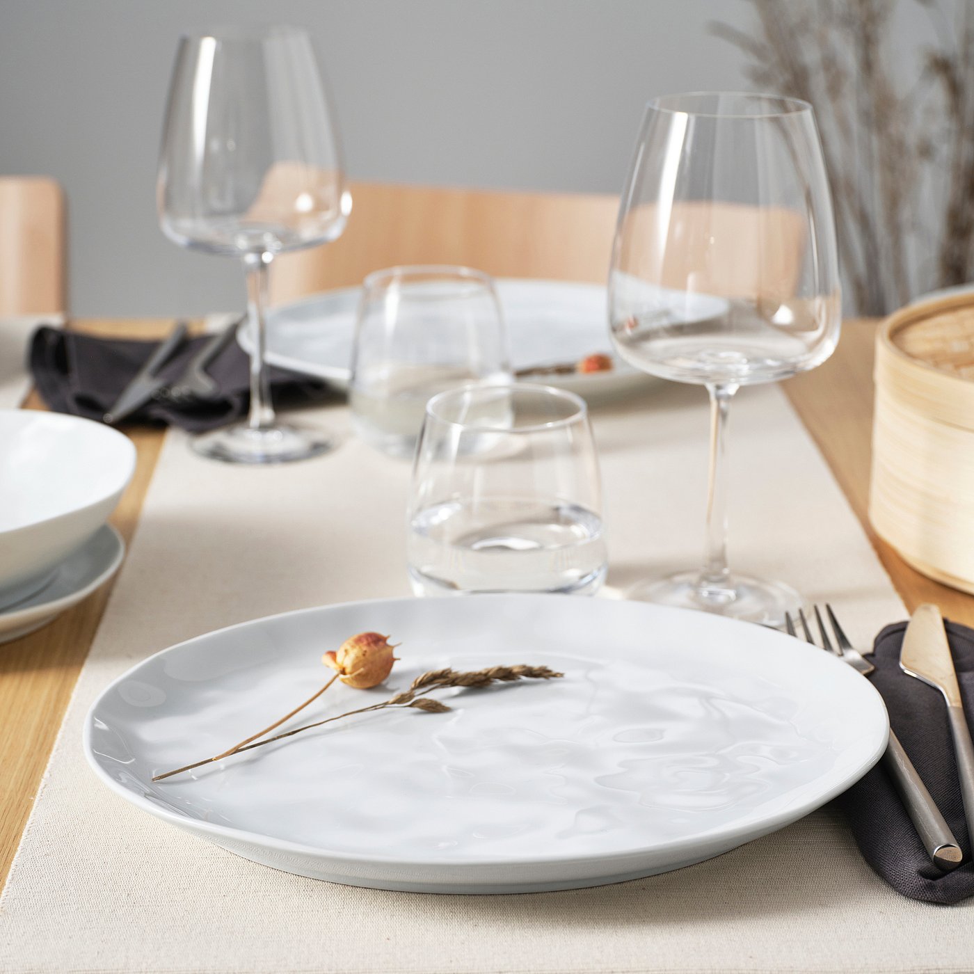 FORELLTETRA plate, white, 29x25 cm