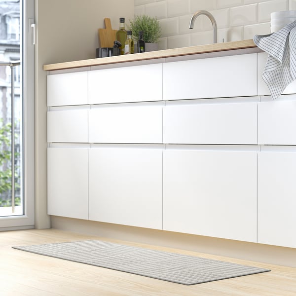 GATUSEKTION kitchen mat, grey/check, 45x120 cm