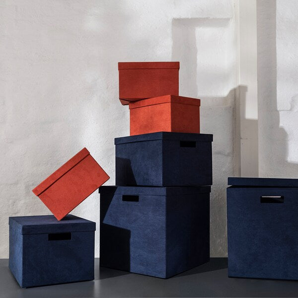 GJÄTTA - Storage box with lid, velvet dark blue, 32x35x32 cm