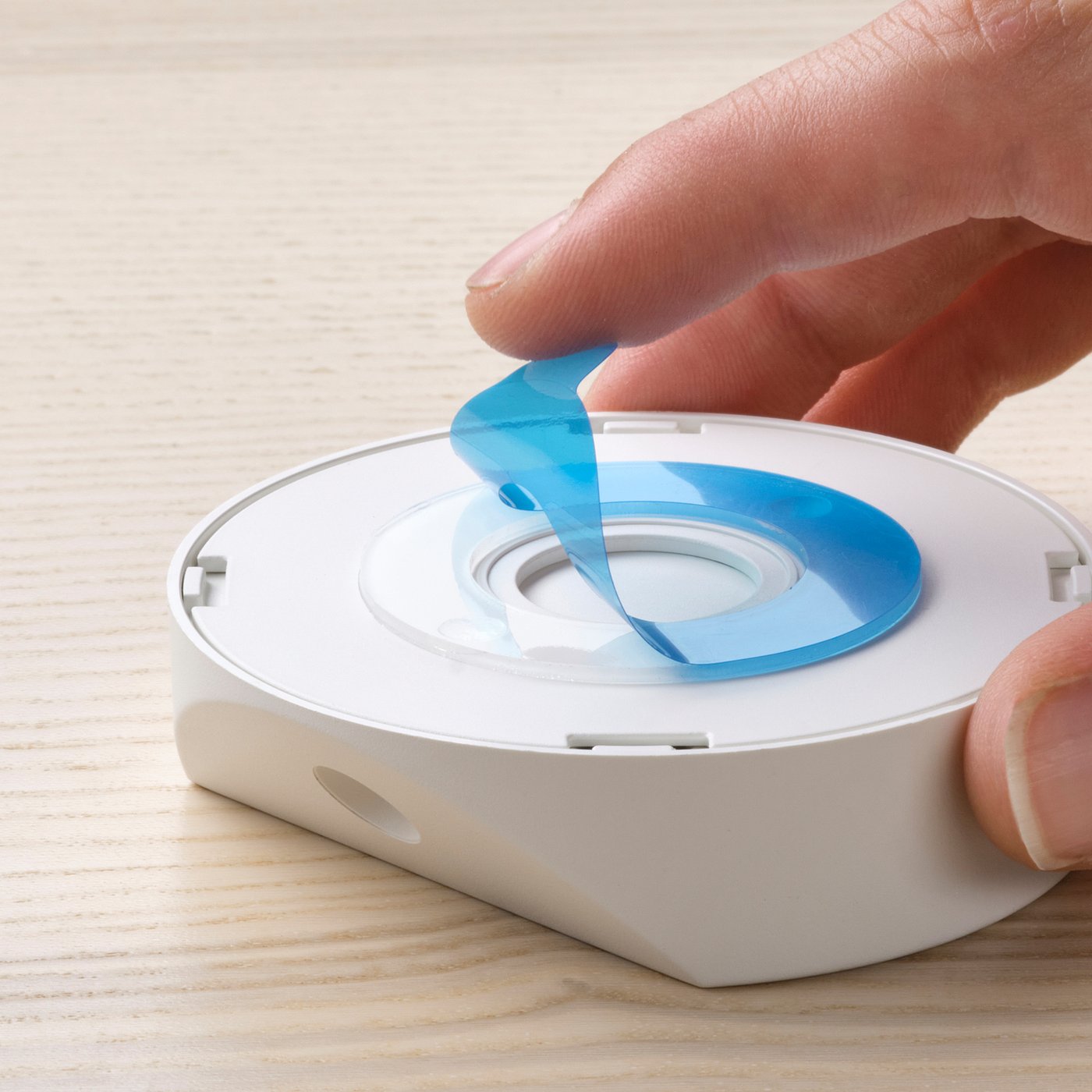 GÖMPYSSLING LED lighting with sensor, white/battery-operated, 7 cm