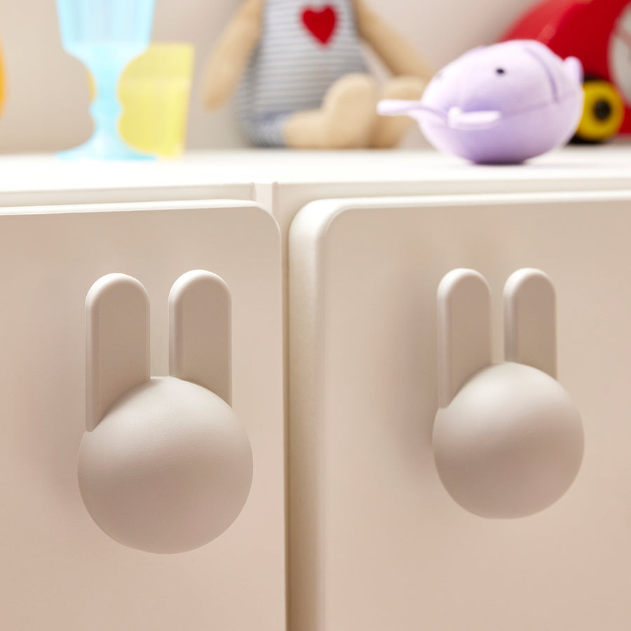 GREJSIMOJS knob, light grey/bunny, 5 mm, 2 pack