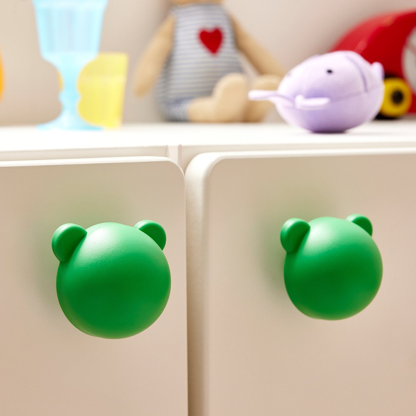 GREJSIMOJS knob, green/bear, 5 mm, 2 pack