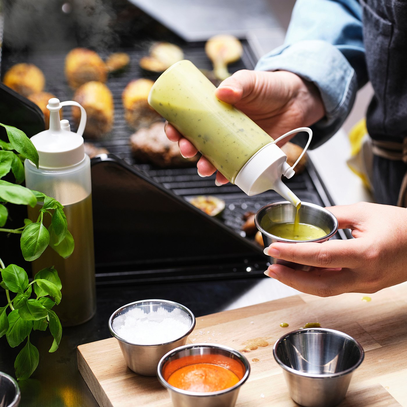 GRILLTIDER squeeze bottle, white/transparent, 5 cm