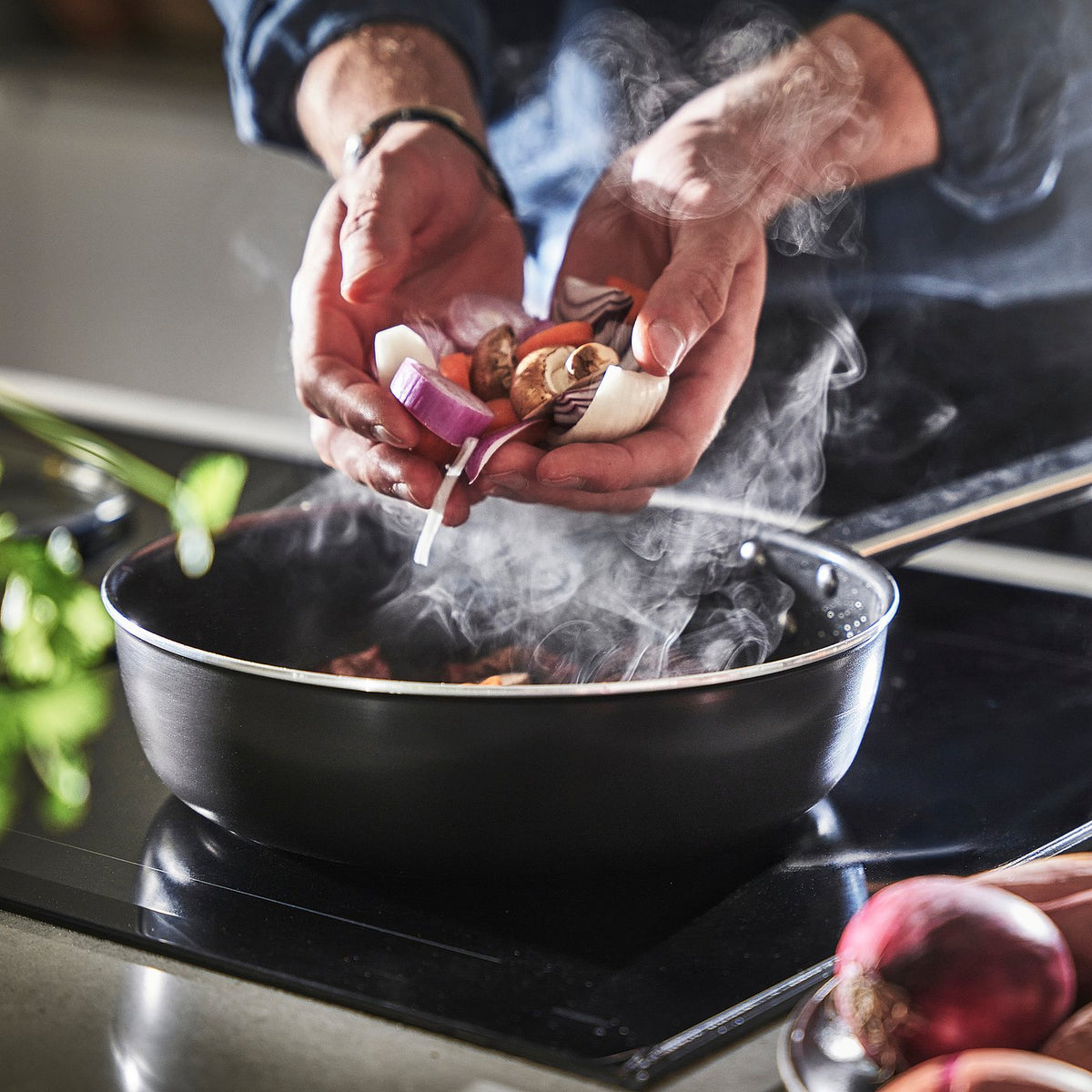 GULDÖRING sauté pan with lid, non-stick coating glass/black-grey, 28 cm