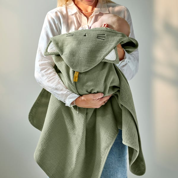 GULDVÄVARE baby towel with hood, green, 60x125 cm