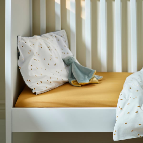 GULDVÄVARE - Cot sheet with corners, dark yellow/blue,60x120 cm
