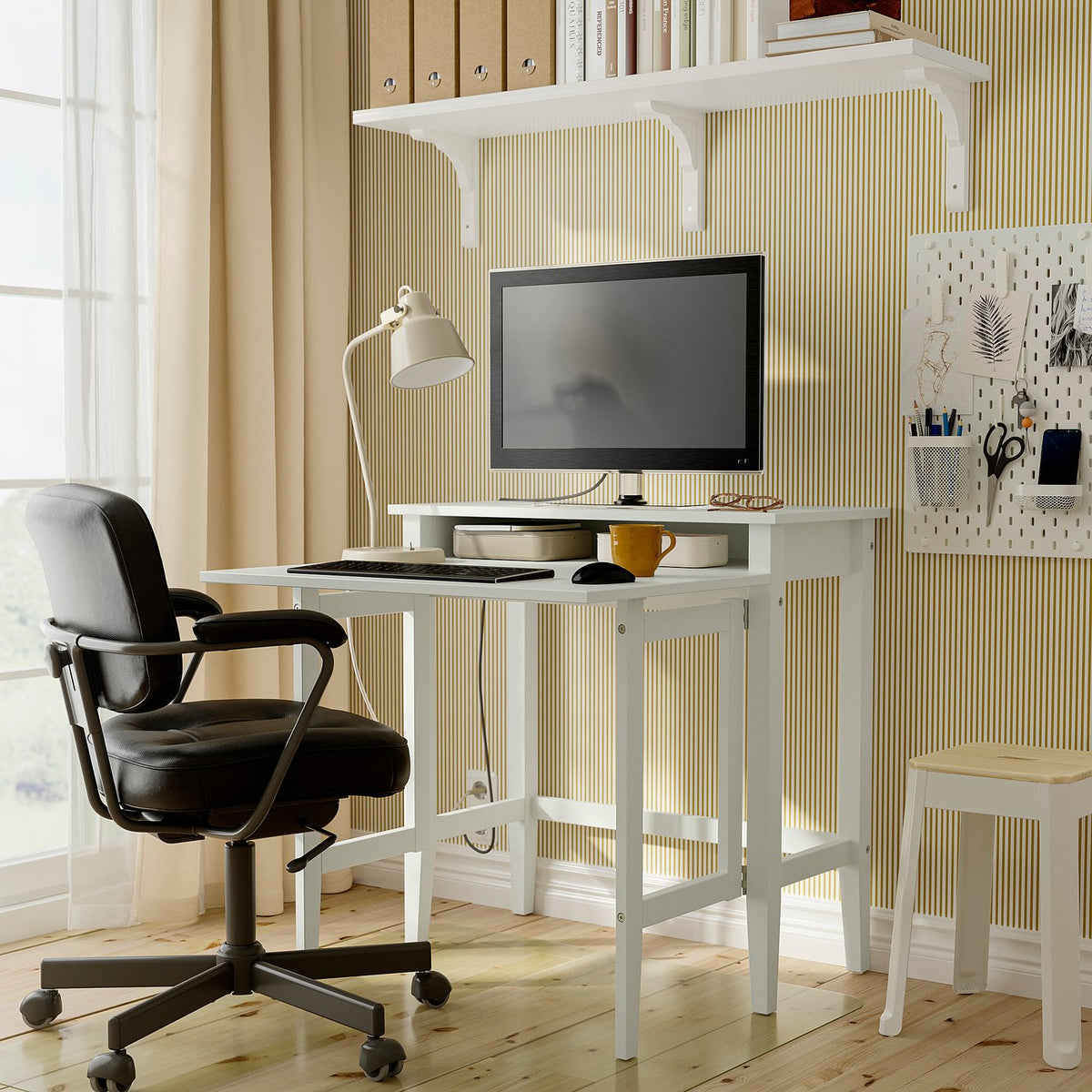 GULLABERG / ALEFJÄLL desk and chair, 84 cm