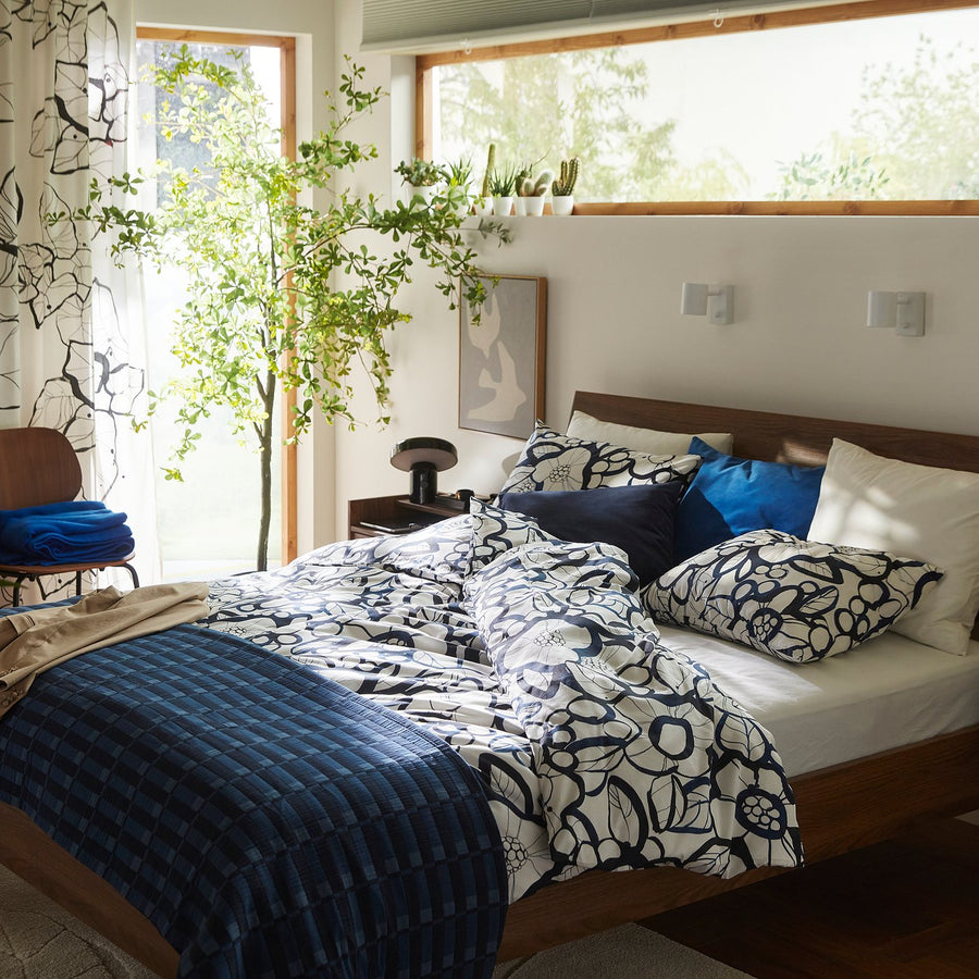 HÄRLIR duvet cover and 2 pillowcases, white black/blue floral pattern, 240x220/50x80 cm