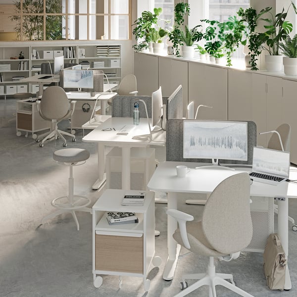 HATTEFJÄLL office chair with armrests, Gunnared beige/white, 68 cm