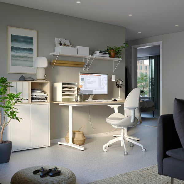 HATTEFJÄLL office chair with armrests, Gunnared beige/white, 68 cm