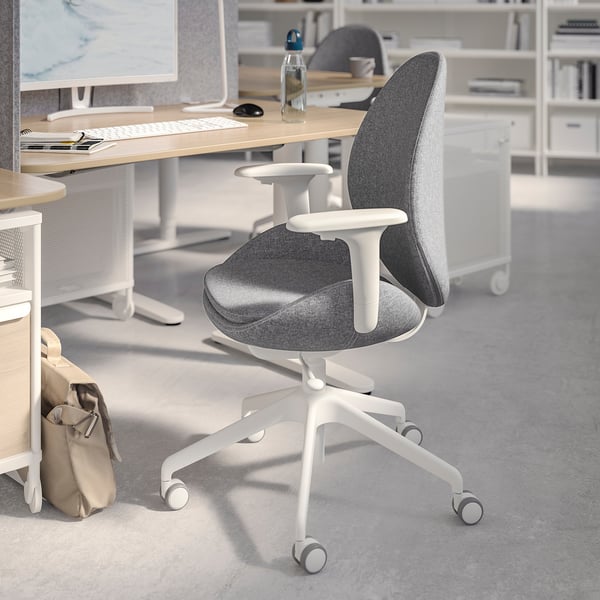 HATTEFJÄLL - Office chair with armrests, Gunnared smoke grey/white ,