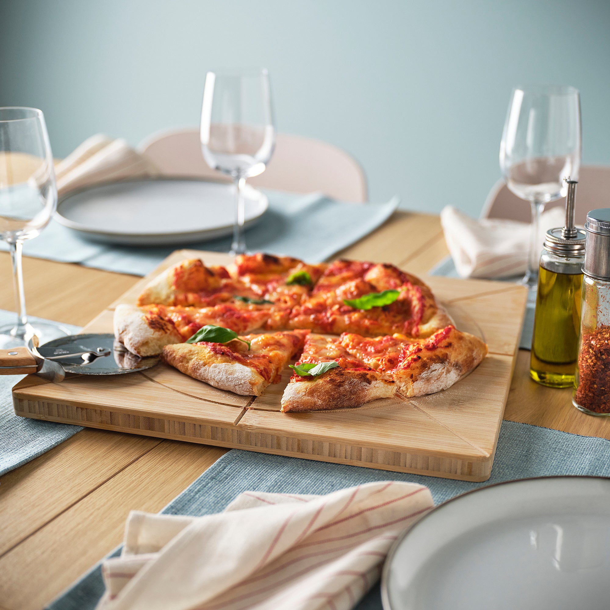 HAVSTULPAN chopping board, bamboo, 35x35 cm
