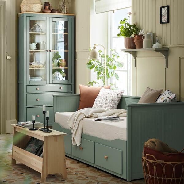 HEMNES day-bed w 3 drawers/2 mattresses, grey-green/Åfjäll medium firm, 80x200 cm