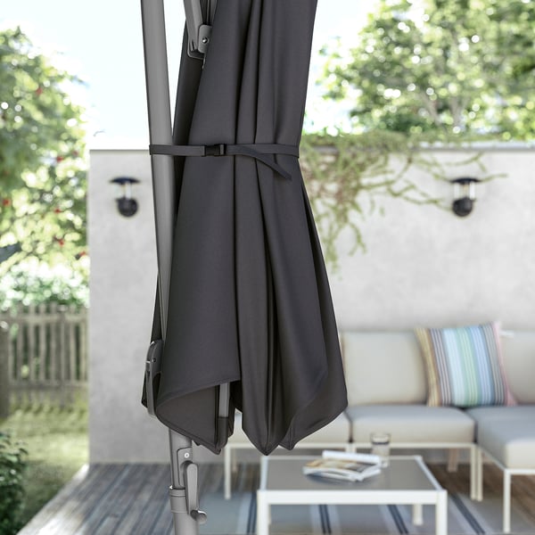 HISSÖ / IGGÖN - HISSÖ / IGGÖN Parasol, hanging with base, anthracite/dark grey, 300 cm
