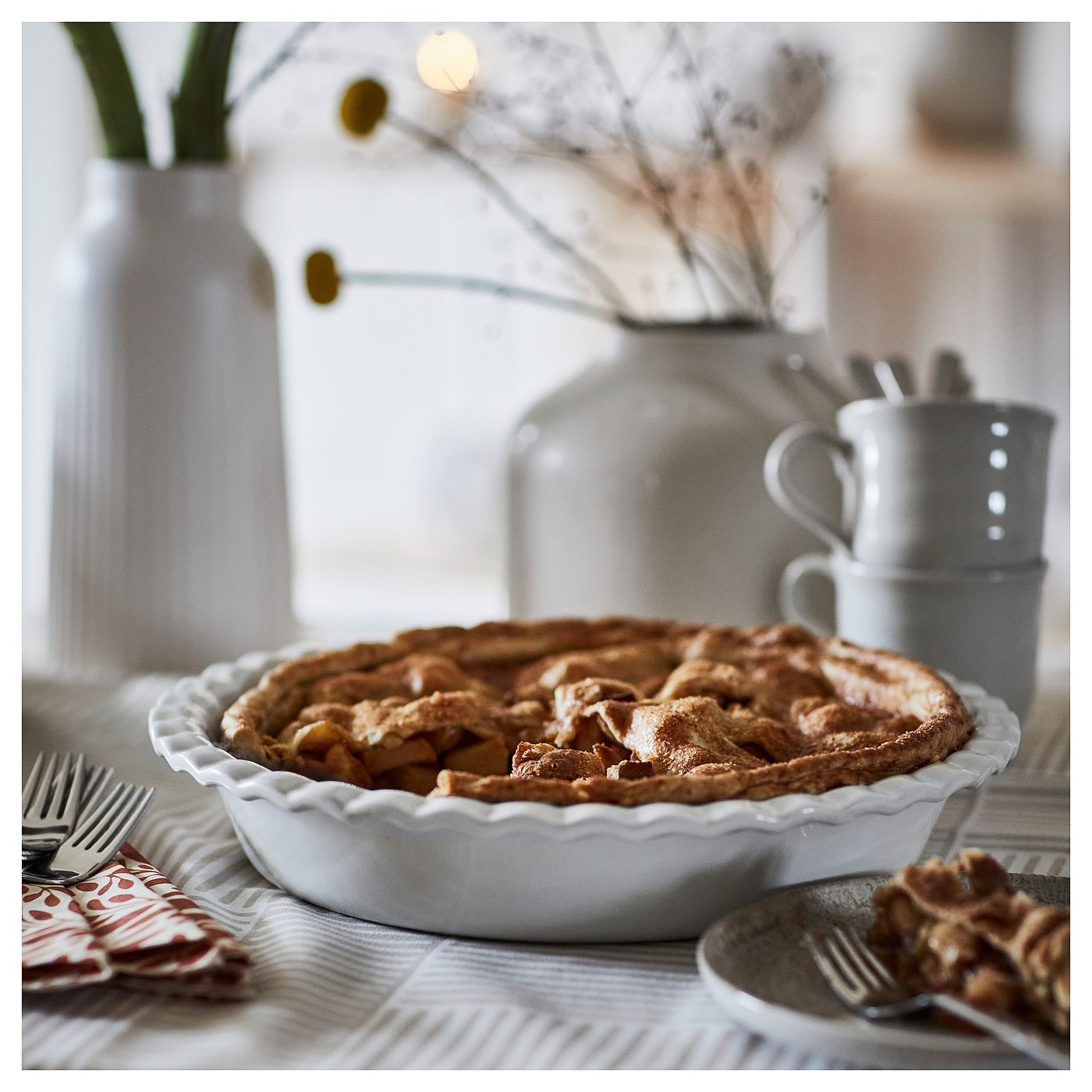 HÖSTAGILLE pie dish, off-white, 32 cm