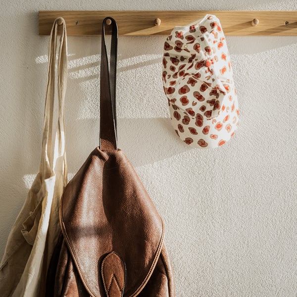 HÖVOLM rack with 6 knobs, oak, 57x5x5 cm