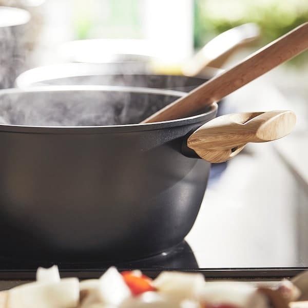 Ikea HUSKNUT - Pot with lid, non-stick coating black,2.7 l