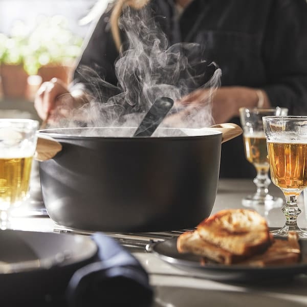 Ikea HUSKNUT - Pot with lid, non-stick coating black,4.7 l