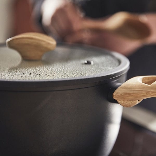 Ikea HUSKNUT - Pot with lid, non-stick coating black,4.7 l