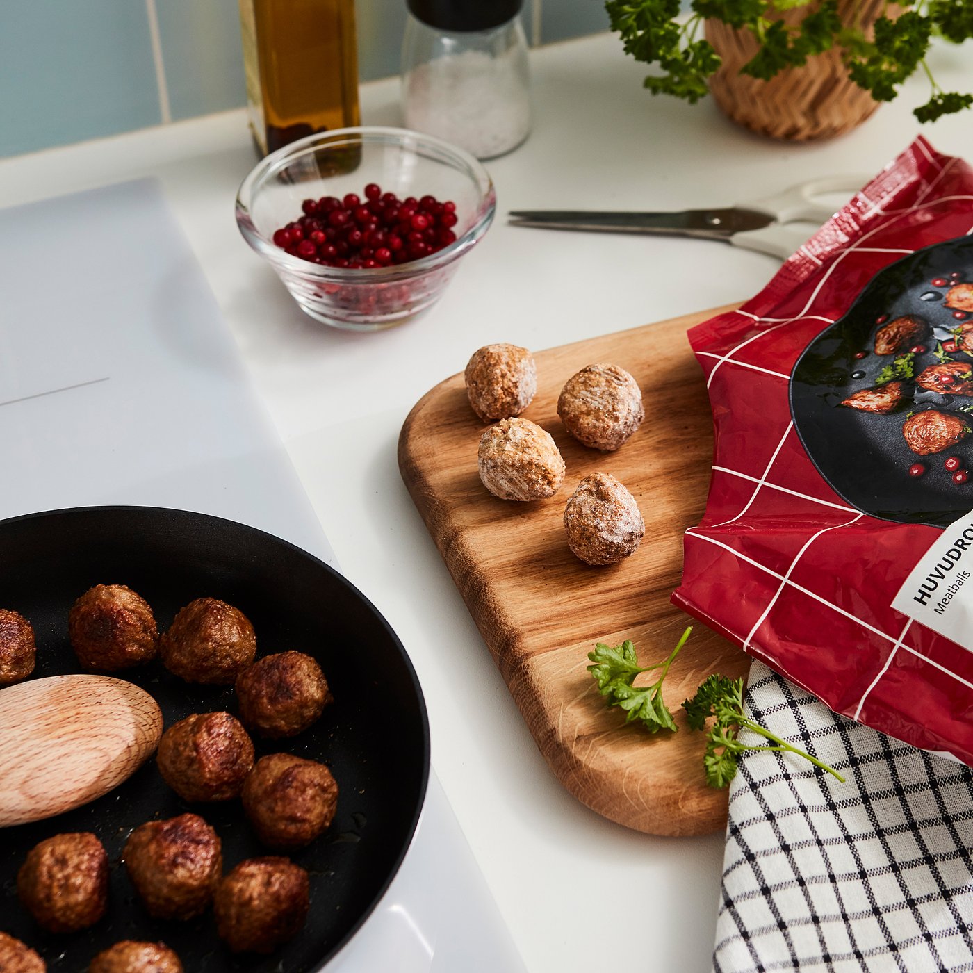 HUVUDROLL meatballs, frozen, 1000 g