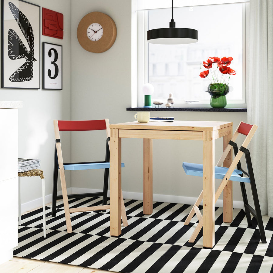 IKEA PS 2026 table and 2 folding chairs, pine/blue/black red, 70x70 cm