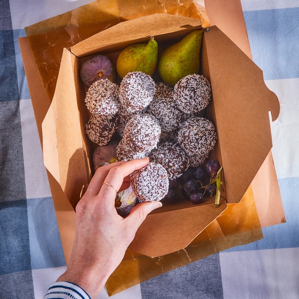 KAFFEREP oat pastry with cocoa and coconut, Rainforest Alliance Certified