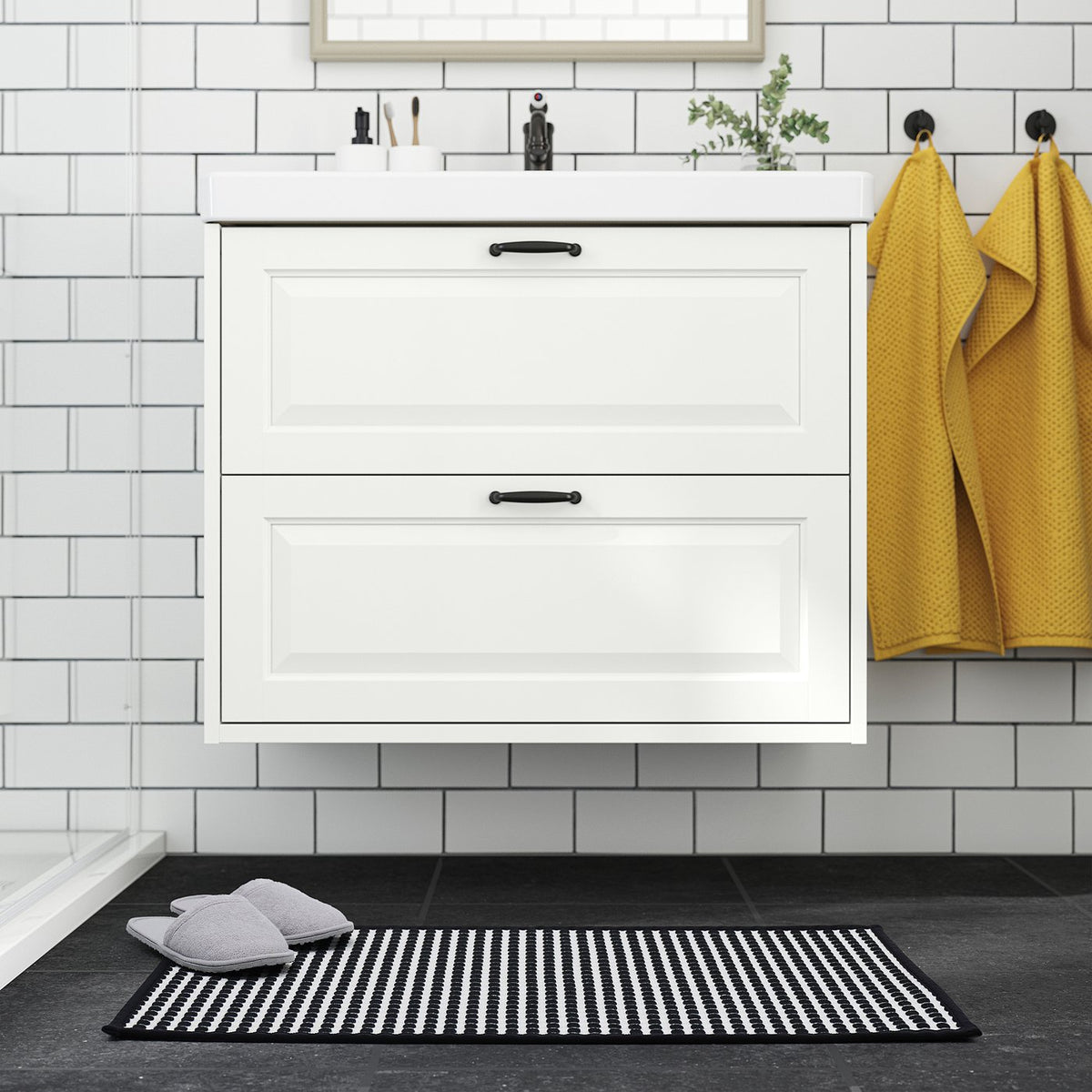 KALLGATE bath mat, black/white, 50x80 cm