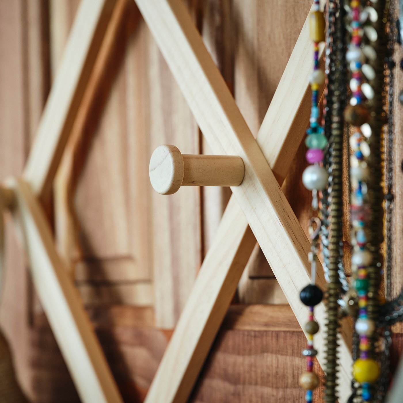 KOMPISHÄNG hanger for door, pine, 50x60 cm