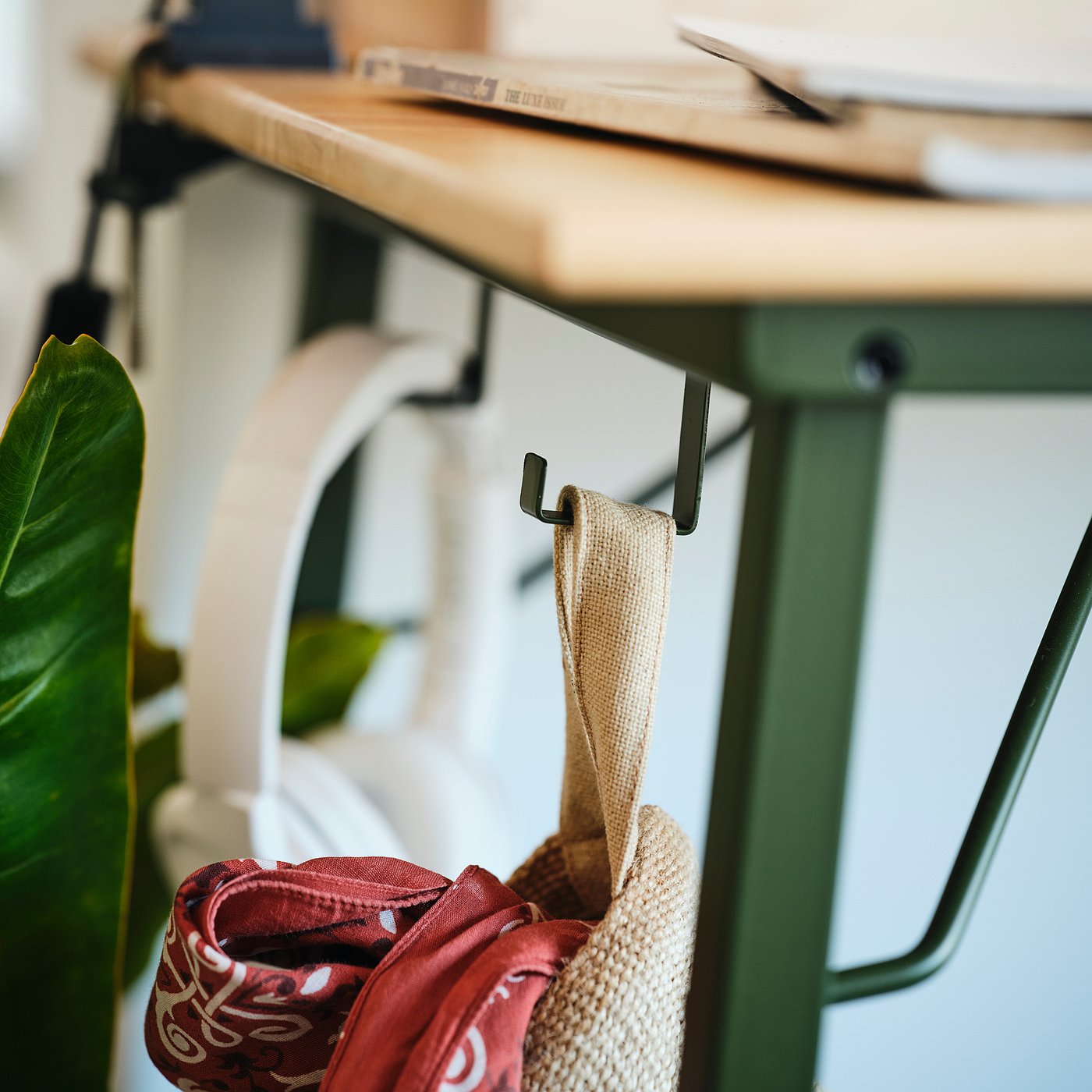 KOMPISHÄNG desk, green pine, 100x55 cm