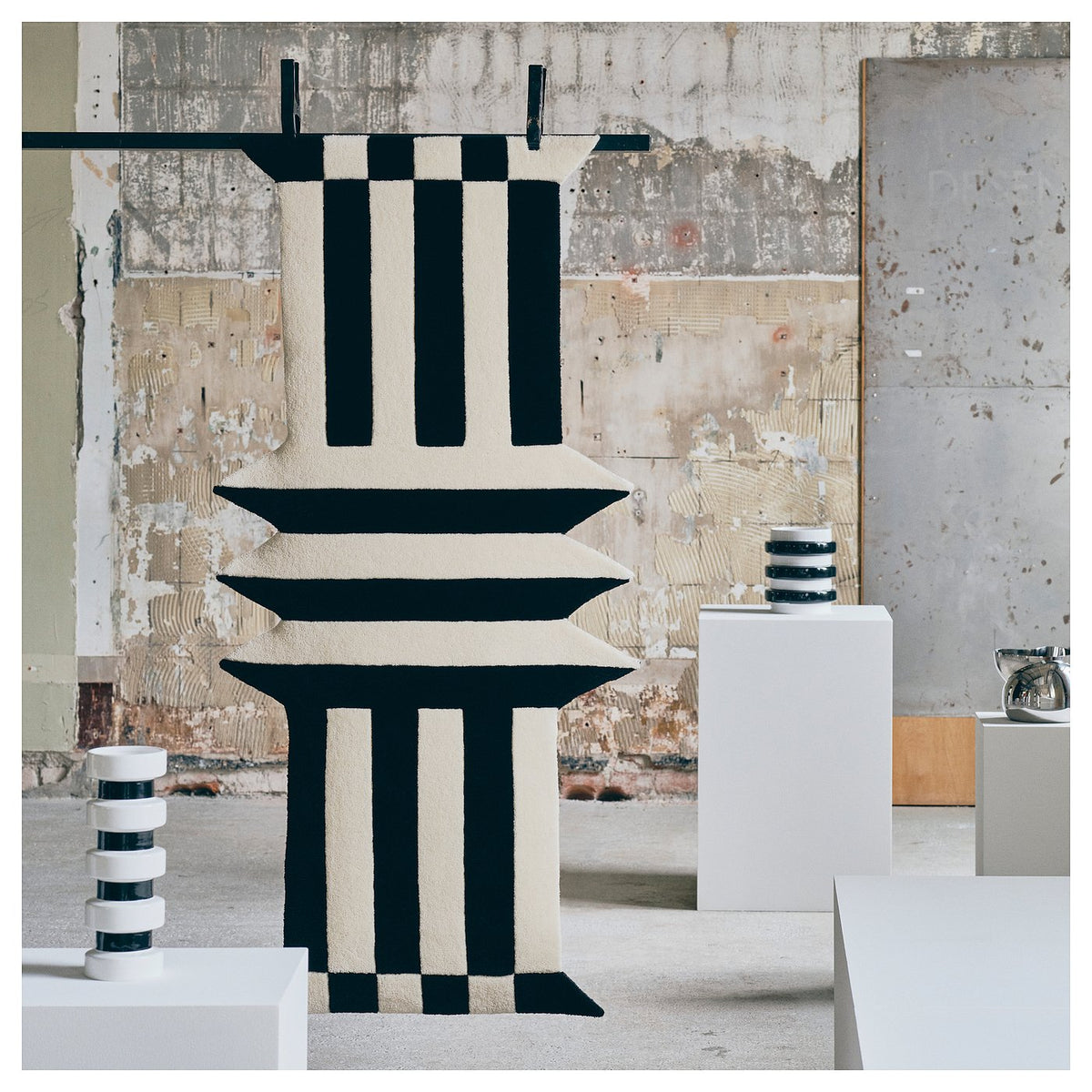KONSTRUNDA rug, white/black, 80x160 cm