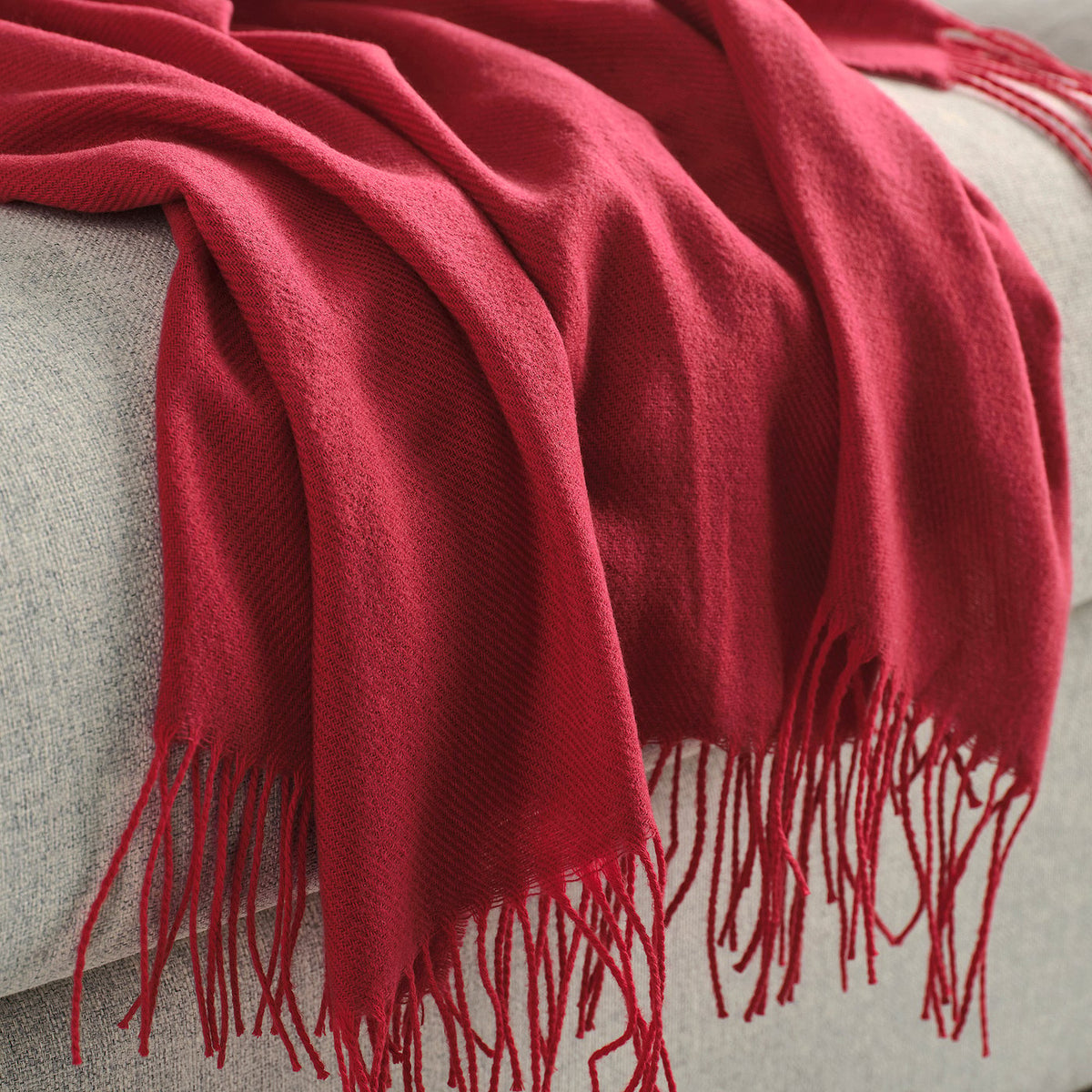 KONVALJBUSKE throw, red, 130x170 cm