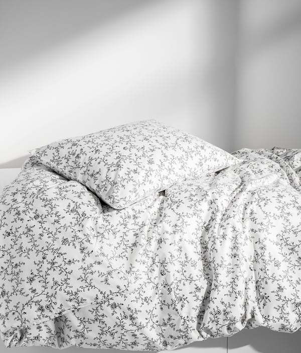KOPPARRANKA - KOPPARRANKA Quilt cover and 2 pillowcases, white/dark grey, 240x220/50x80 cm