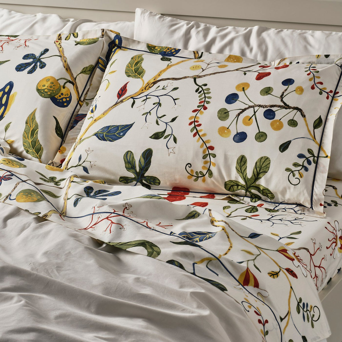 KRONBUSKE flat sheet with top hem, light beige/floral pattern, 150x260 cm