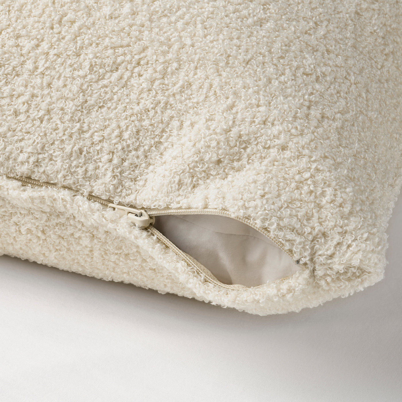 KRYDDBUSKE cushion cover, light beige, 50x50 cm