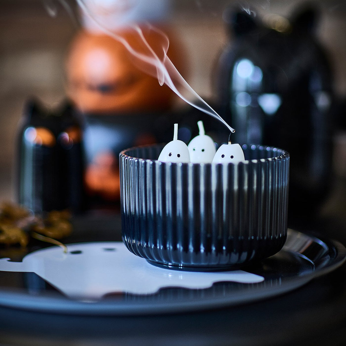 KUSTFYR scented candle in glass, 3 wicks, Jelly candy ghost/black/white, 28 hr