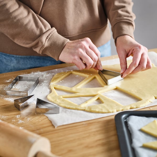 LÄTTBAKAD cookie cutter, set of 4, stainless steel