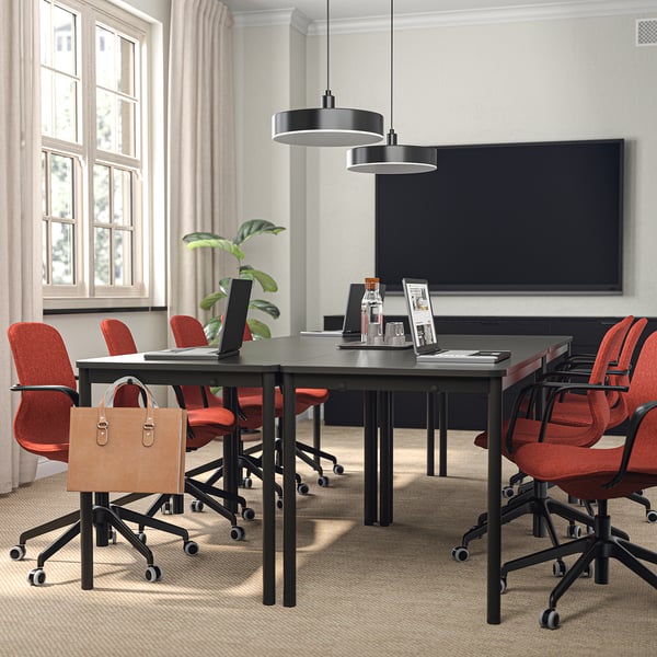 LÅNGFJÄLL conference chair with armrests, Gunnared red-orange/black, 68 cm