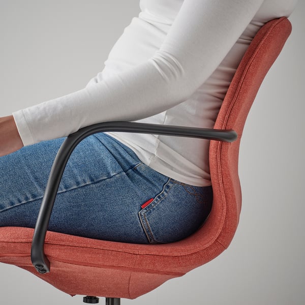 LÅNGFJÄLL conference chair with armrests, Gunnared red-orange/black, 68 cm