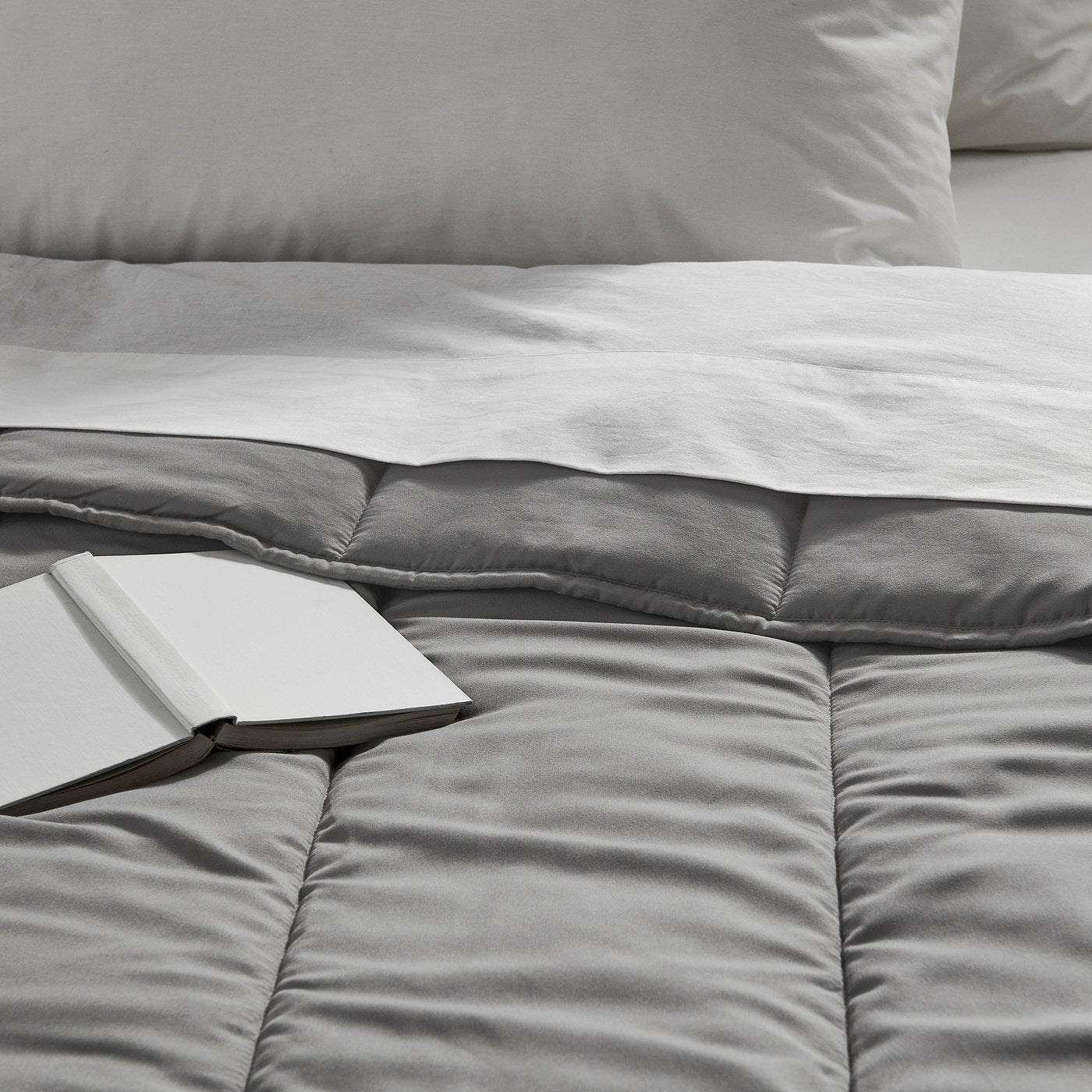 LÅSBRÄKEN comforter, grey, 150x200 cm