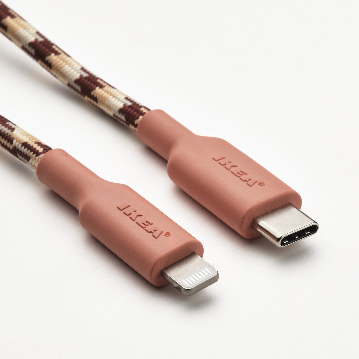 LILLHULT USB-C to lightning, pink/beige, 1.5 m