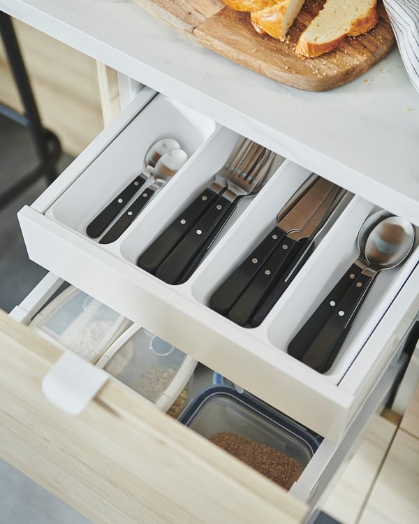 LIVNÄRA - LIVNÄRA 24-piece cutlery set, black