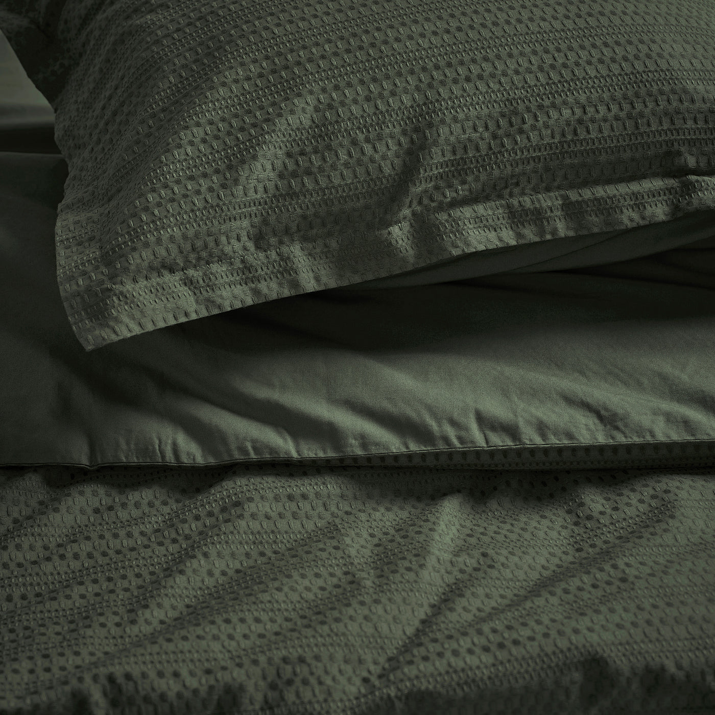 LUKTVICKER duvet cover and 2 pillowcases, dark green, 240x220/50x80 cm