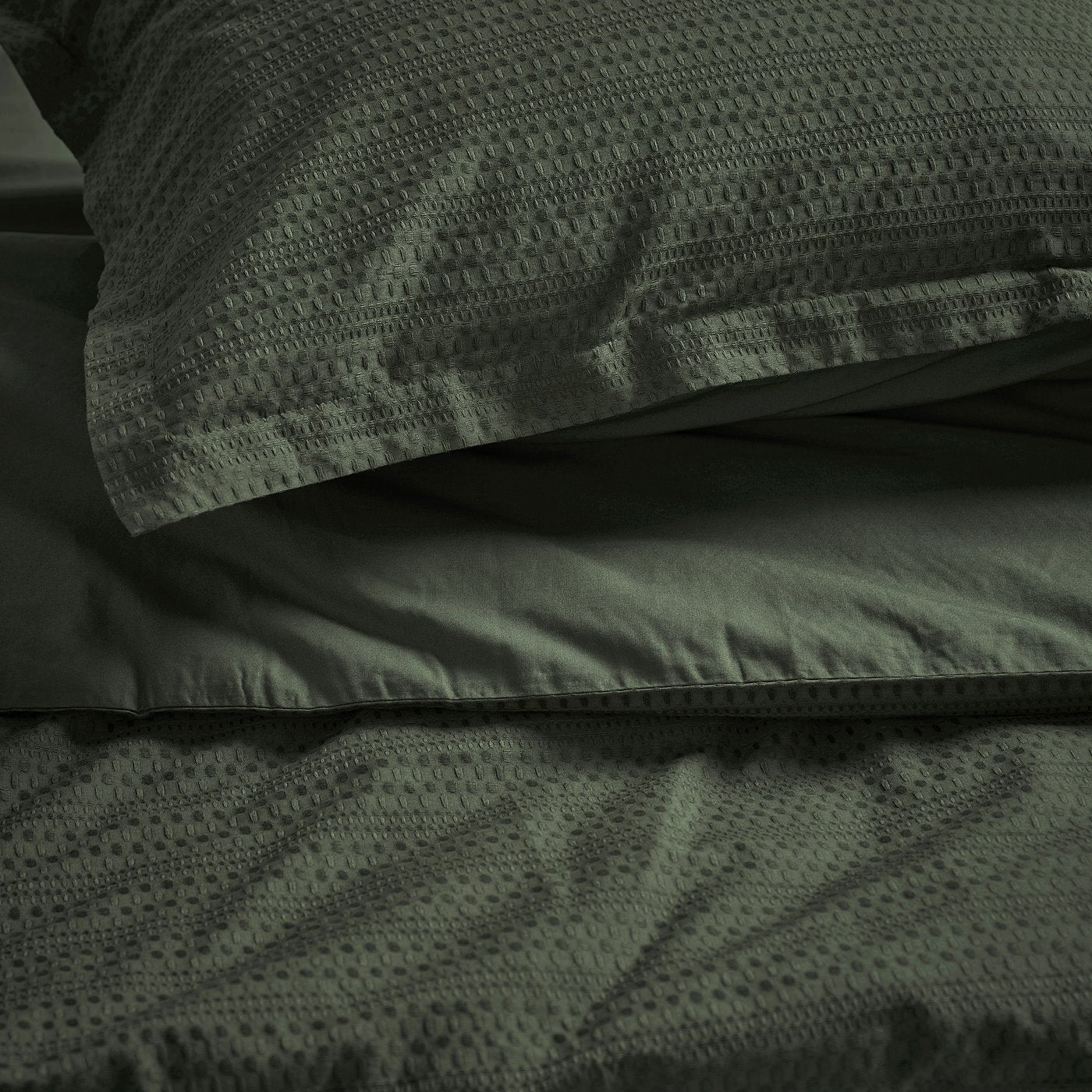 LUKTVICKER duvet cover and pillowcase, dark green, 150x200/50x80 cm
