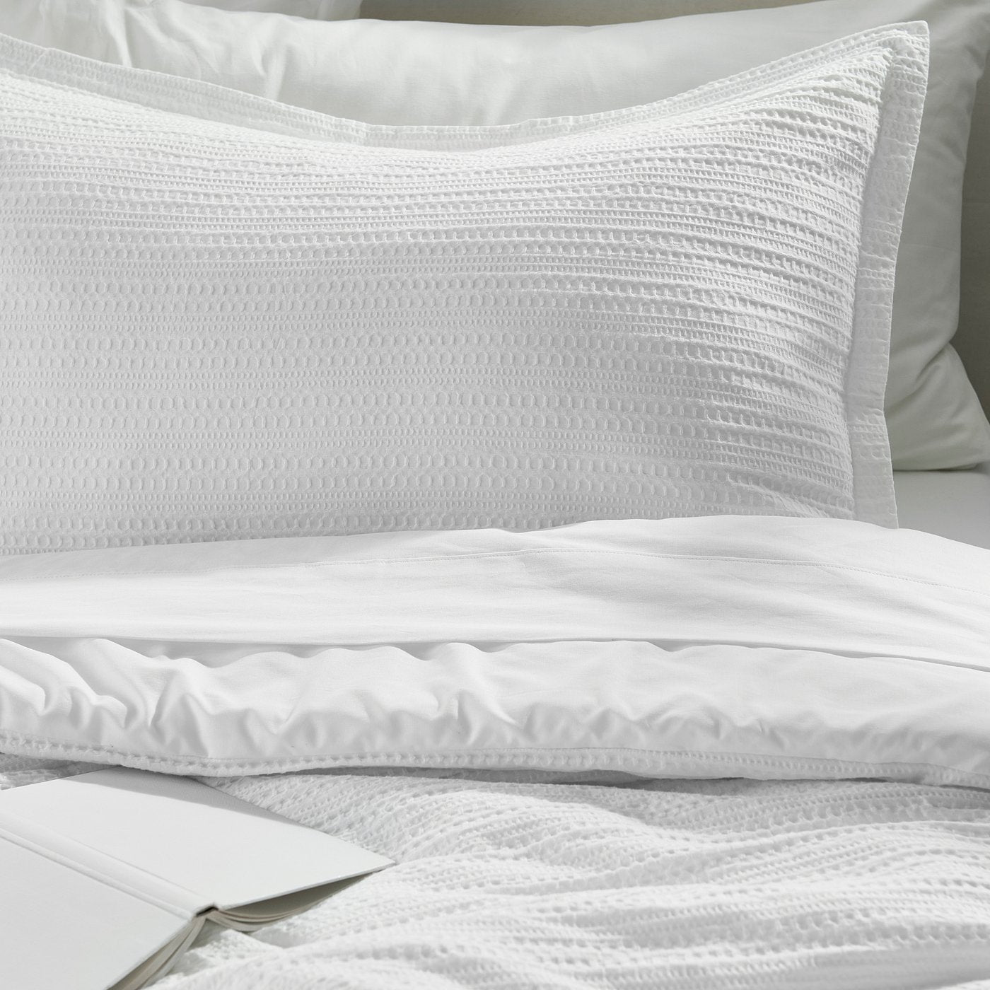 LUKTVICKER comforter set, white, 240x220/50x80 cm