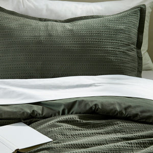 LUKTVICKER comforter set, green, 240x220/50x80 cm
