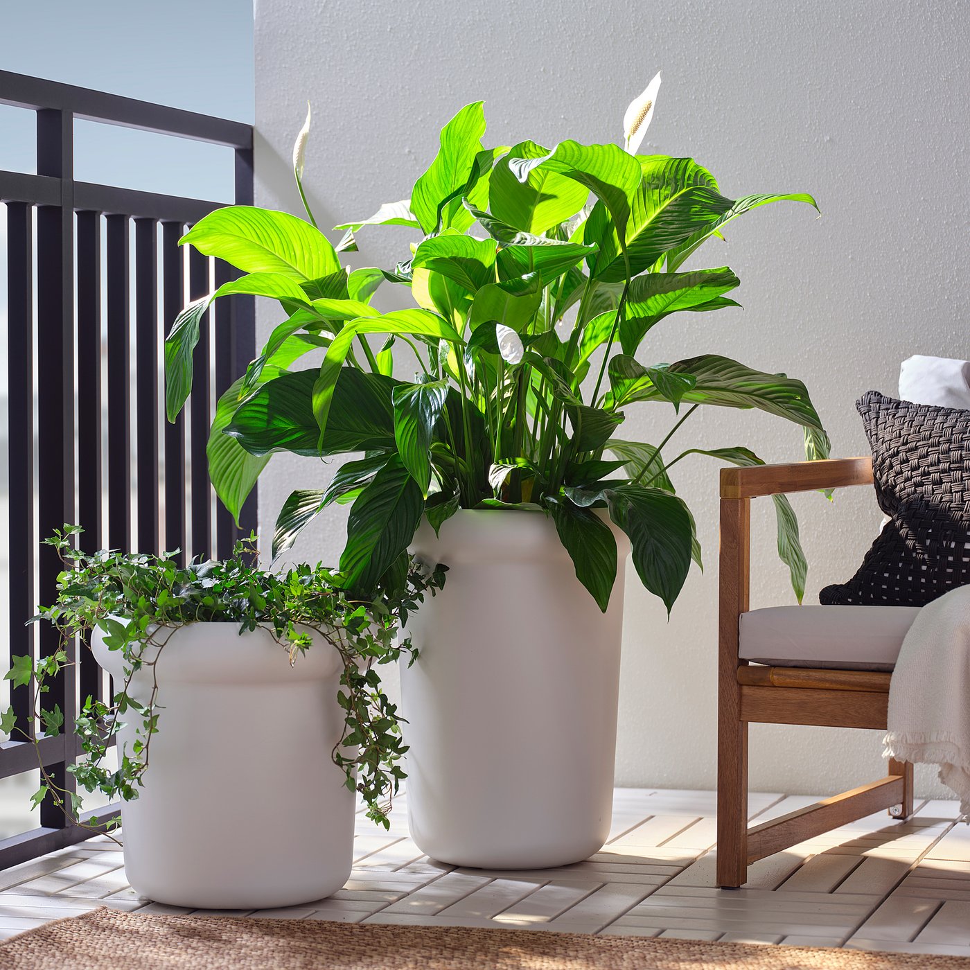 MÅBÄRSBUSKE plant pot, outdoor/off-white, 31 cm