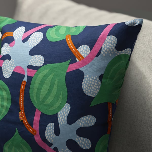MÄVINN - MÄVINN Cushion cover, dark blue multicolour/floral pattern, 50x50 cm