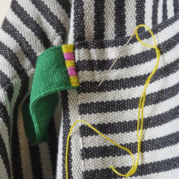 MÄVINN apron, black white/stripe, 92x90 cm